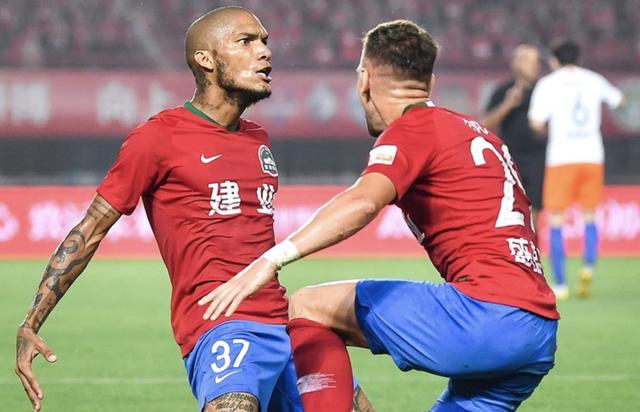  那不勒斯边路快马突进如入无人之境难阻挡  