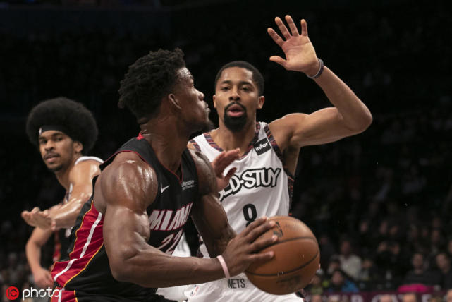  吉米巴特勒硬解战斗热火险胜篮网保前十